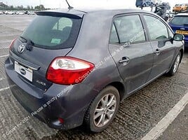 Toyota Auris 2011 г запчясти