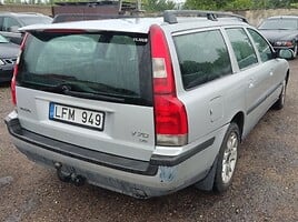 Volvo V70 2003 y parts