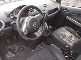 Mazda 2 II 2010 y parts