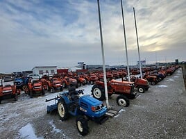 Kubota VISI MODELIAI 2012 y Tractor