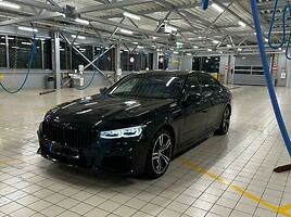 BMW 740 Sedanas 2022