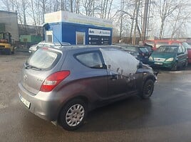 Hyundai I20 I 1.2 BENZINAS 57 KW 2010 г запчясти