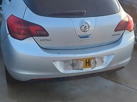 Opel Astra 2011 y parts