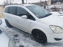 Opel Zafira 2009 m dalys