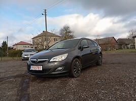 Opel Astra Universalas 2011