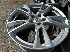 Volvo Siunciam, 7.5J ET50 light alloy R18 rims