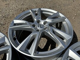 Volvo Siunciam, 7.5J ET50 light alloy R18 rims