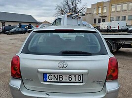 Toyota Avensis 2003 г запчясти