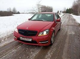 Mercedes-Benz C 180 W204 2012 y parts