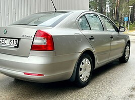 Skoda Octavia 2012 y Sedan