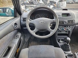 Toyota Corolla 2000 г запчясти