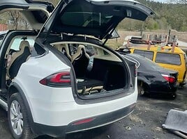 Tesla Model X 2014 y parts