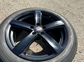 Seat Siunciam, 8J ET45 light alloy R18 rims