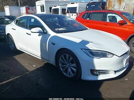 Tesla Model S Hečbekas 2016