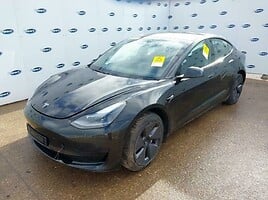 Tesla Model 3 2022 m dalys