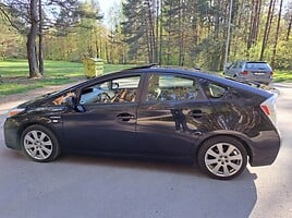 Toyota Prius 2012 г Хэтчбек