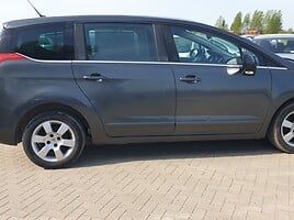 Peugeot 5008 2012 г Минивэн