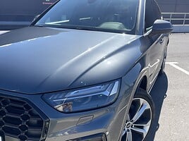 Audi Q5 Sportback 2021 y Off-road / Crossover