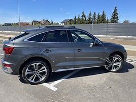 Audi Q5 Sportback 2021 y Off-road / Crossover