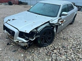 Chrysler 300C 2006 y parts