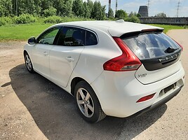 Volvo V40 2012 г запчясти