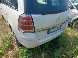 Opel Zafira 2006 m dalys