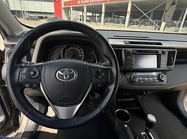 Toyota RAV4 2015 г Внедорожник / Кроссовер