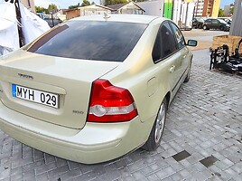 Volvo S40 2004 y parts