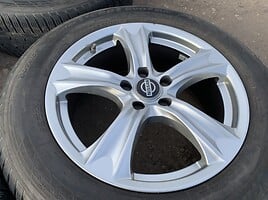 Nissan Siunciam, 7.5J ET48 light alloy R18 rims