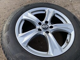 Nissan Siunciam, 7.5J ET48 light alloy R18 rims