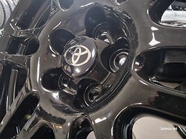 Toyota, Lexus light alloy R17 rims