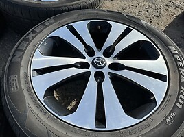 Mazda Siunciam, 7J ET40 light alloy R18 rims