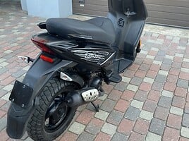 Piaggio Typhoon 2018 y Scooter / moped