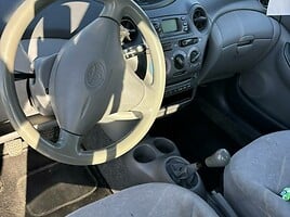 Toyota Yaris 2000 г Хэтчбек