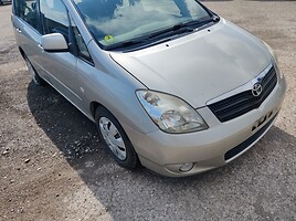 Toyota Corolla Verso 2002 m dalys