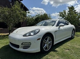 Porsche Panamera 4 2011 m