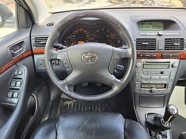 Toyota Avensis 2004 y parts