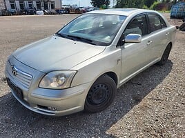 Toyota Avensis 2004 y parts