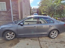 Volkswagen Jetta 2015 г Седан