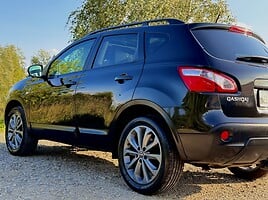 Nissan Qashqai 2013 y Off-road / Crossover