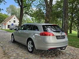 Opel Insignia 2010 г Универсал