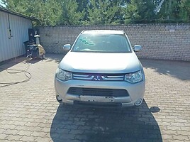 Mitsubishi Outlander 2013 m dalys