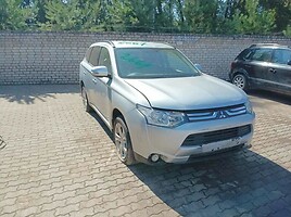 Mitsubishi Outlander 2013 m dalys