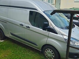 Ford Transit Custom 2016 y Commercial auto (with box)