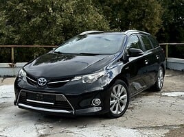 Toyota Auris Hybrid Prestige Hečbekas 2013