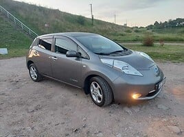 Nissan Leaf 2014 г Хэтчбек