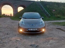 Nissan Leaf 2014 г Хэтчбек