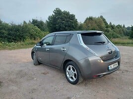 Nissan Leaf 2014 г Хэтчбек