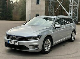 Volkswagen Passat B8 GTE 2017 г