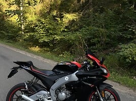 Aprilia RS 2013 y Scooter / moped